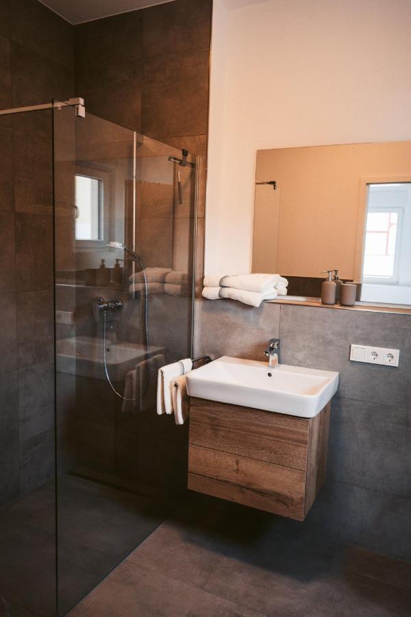 Weingut Meurer Apartment Reil Ngoại thất bức ảnh